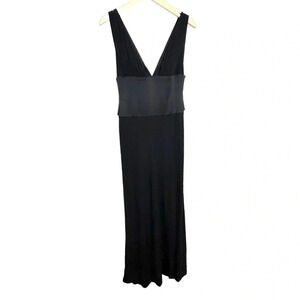 Maria Bianca Nero M elegant black‎ deep v-neck silk blend gown with side slit
